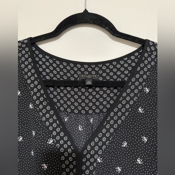 Talbots Plus Black/White Floral Peasant Popover Top Size 2X - Picture 3 of 8